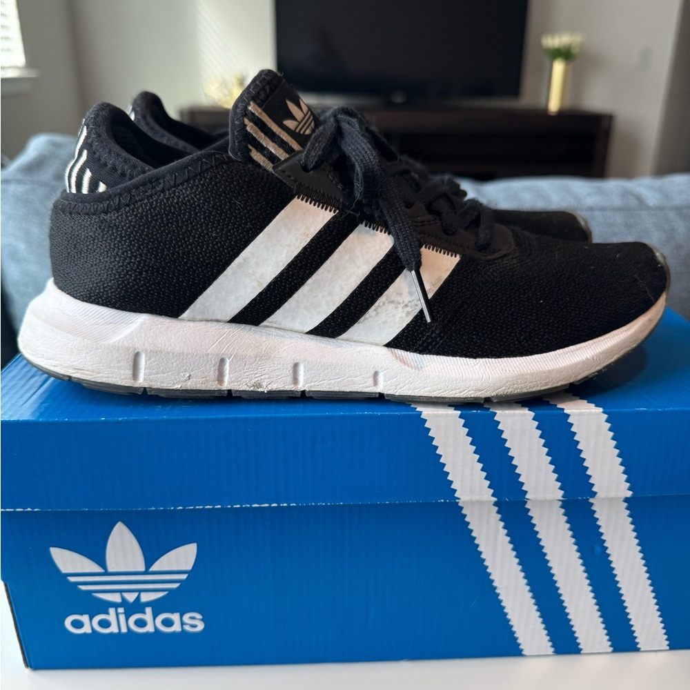 Adidas Swift Run